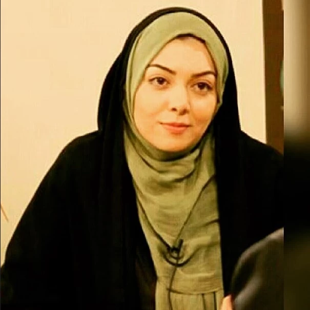 آزاده نامداری 