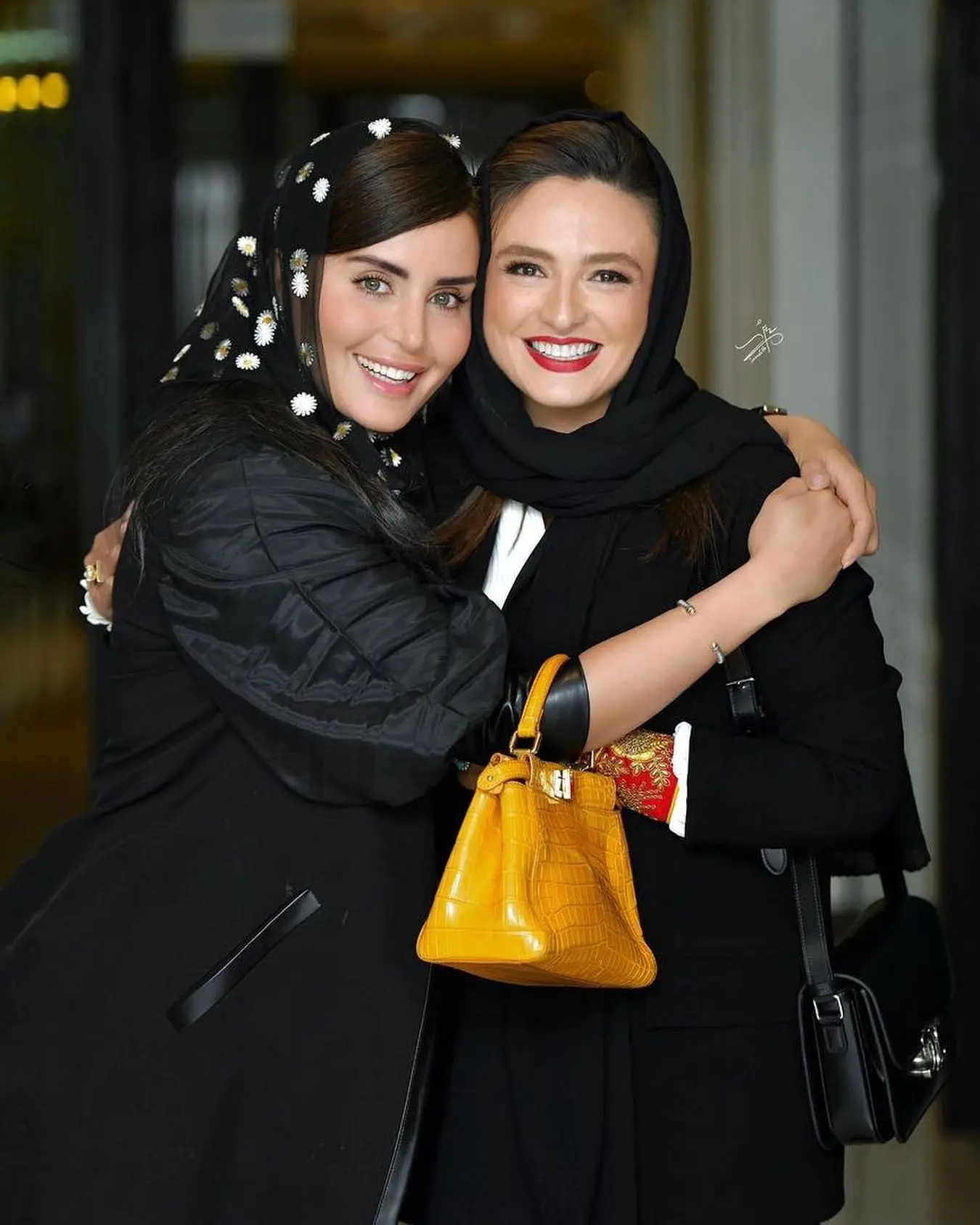 گلاره عباسی