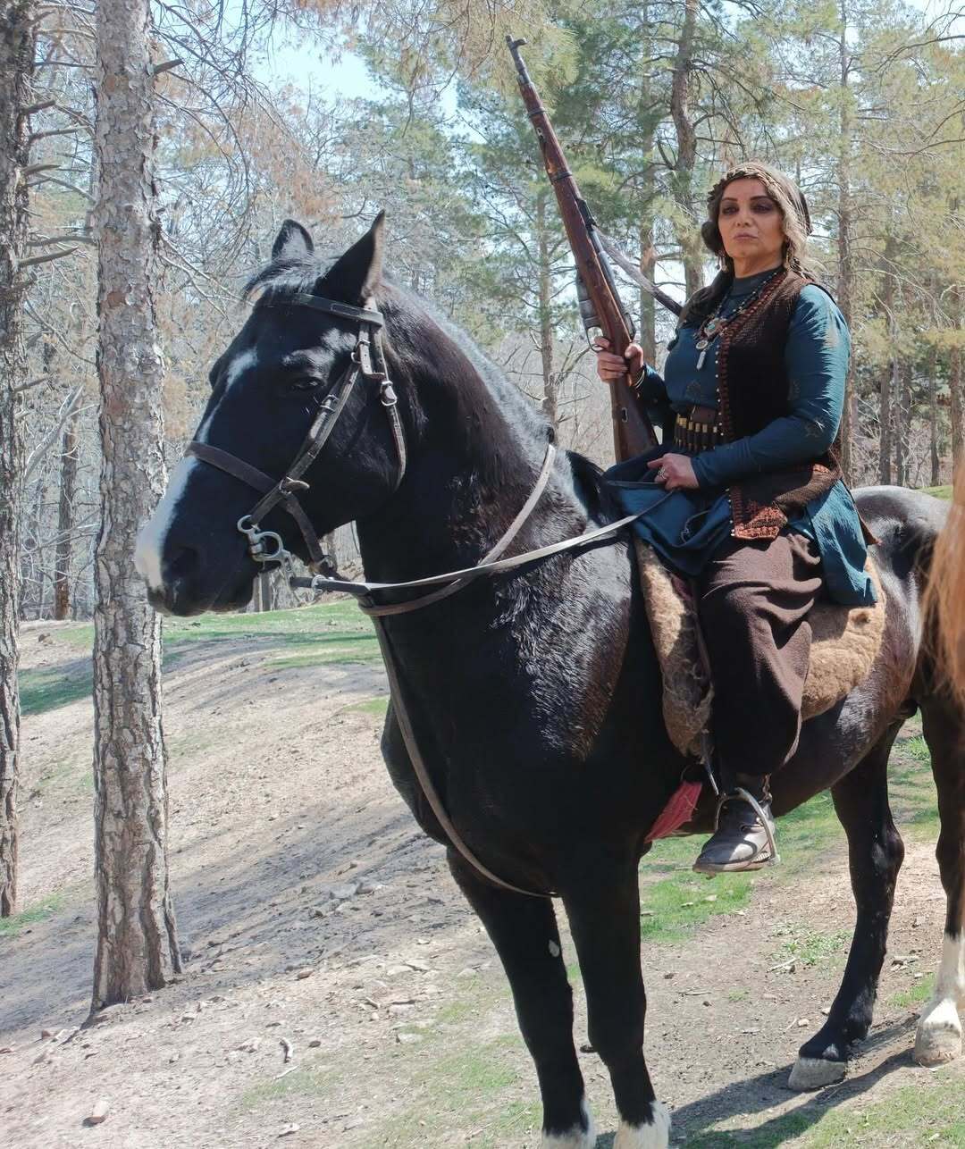 الهام پاوه‌نژاد صحنه سریال شکارگاه