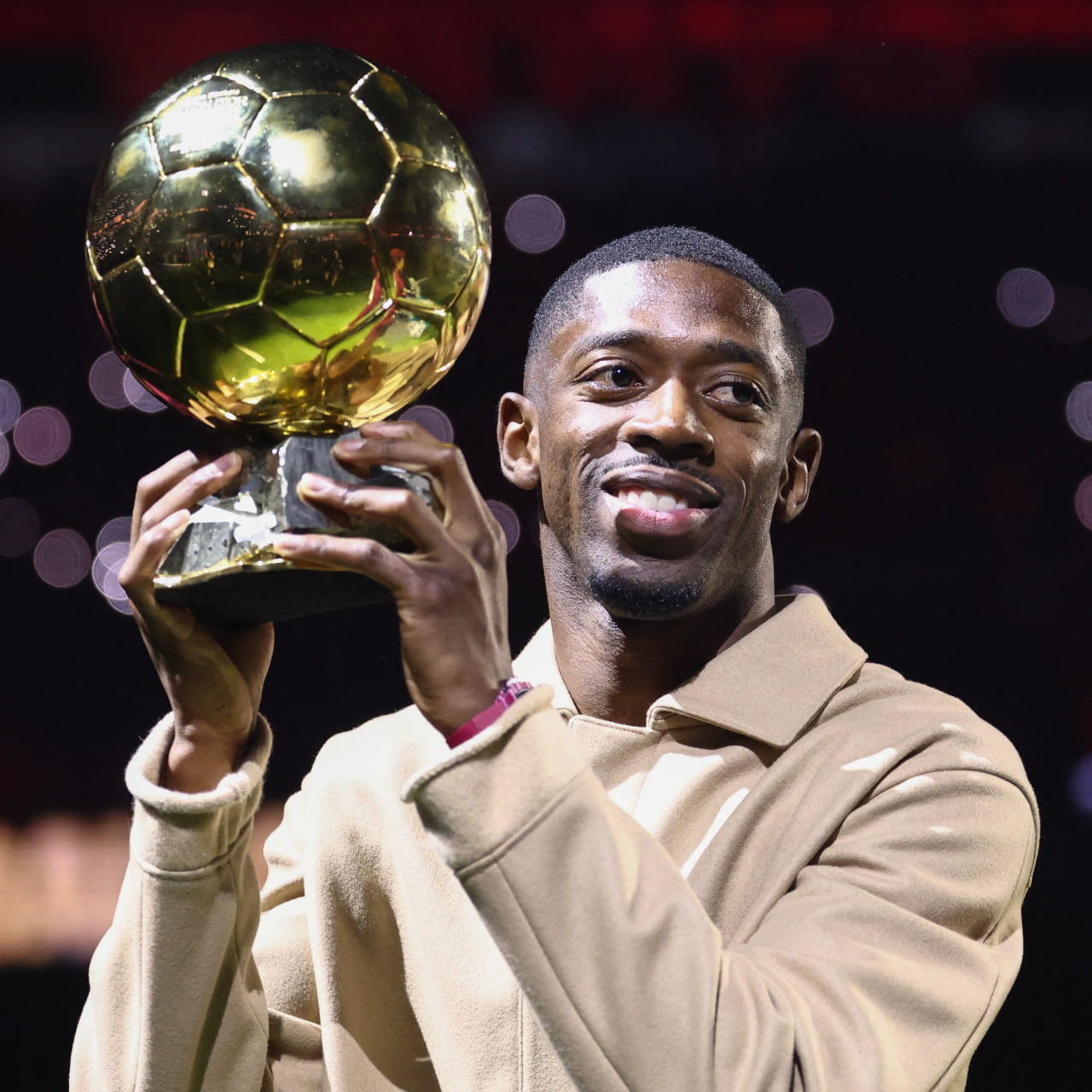 عثمان دمبله و توپ طلا در ورزشگاه خانگی پی اس جی