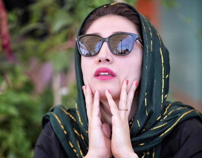 مینا ساداتی