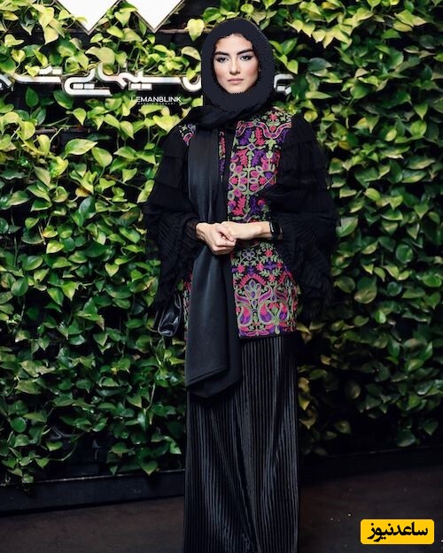 تصویر سوم مانتو سوزن دوزی شده