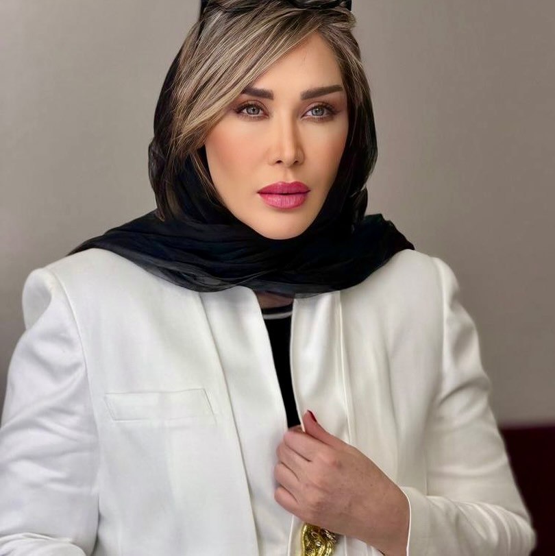 استایل سارا منجزی‌پور در کنسرت محمد علیزاده