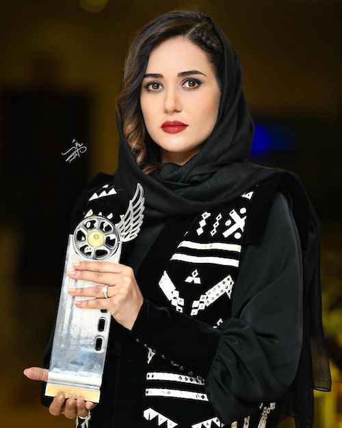 پریناز ایزدیار