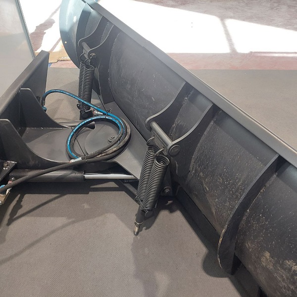 Mini loader snow plow (2)