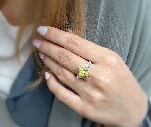 سنگ ماه آذر