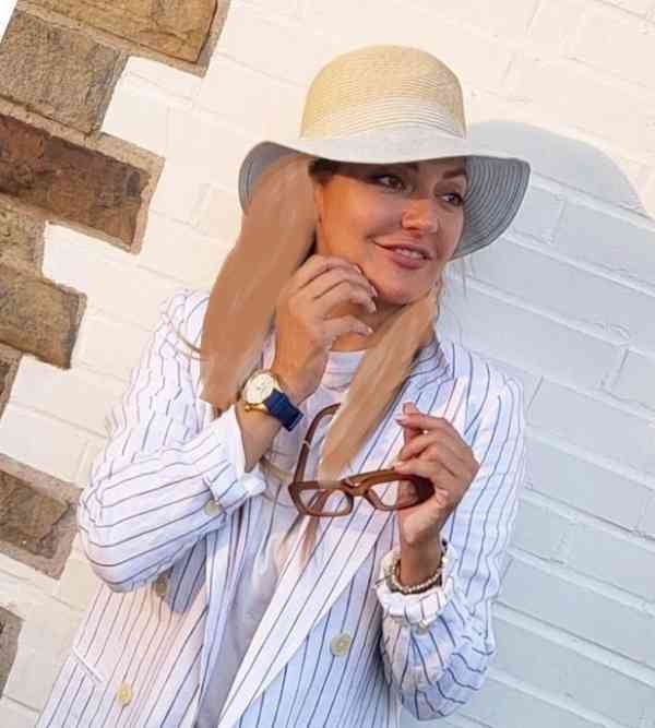 ساعت مهناز افشار