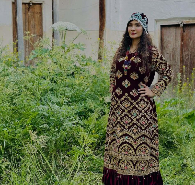 استایل سنتی ساناز سعیدی