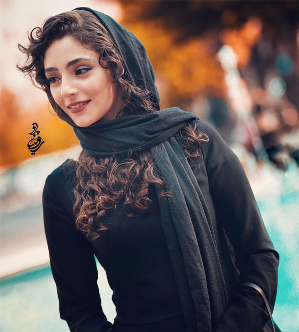 هستی مهدوی فر 