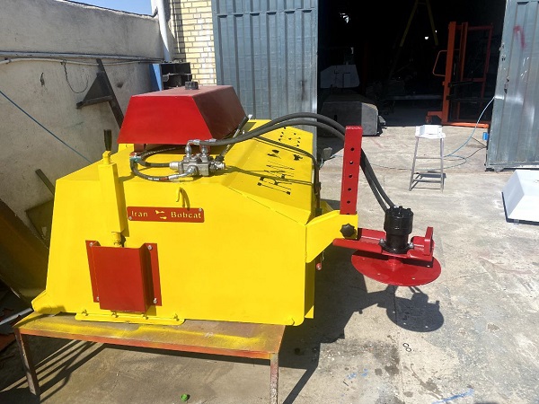Tractor sweeper produced by Iran Bobket  (2)