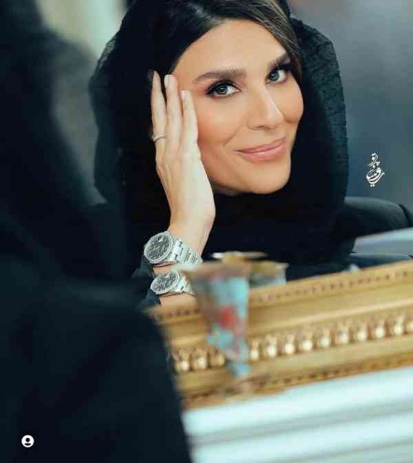 ساعت سحر دولتشاهی