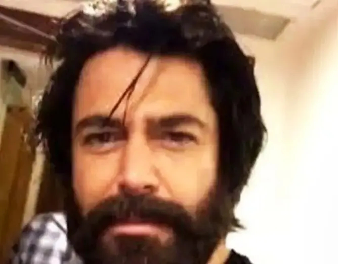 محمدرضا گلزار 