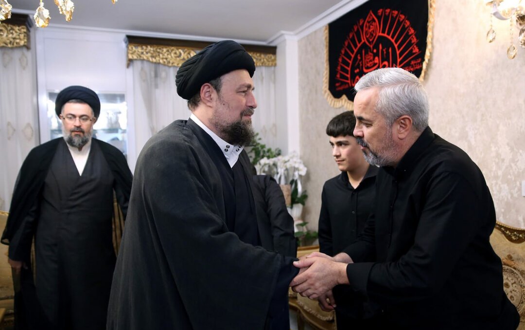 سید حسن خمینی با خانواده شهید باقری دیدار کرد+تصویر