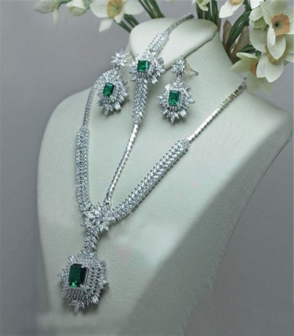 مدل-های-زیبا-از-ست-نقره-عروس-1-600x686