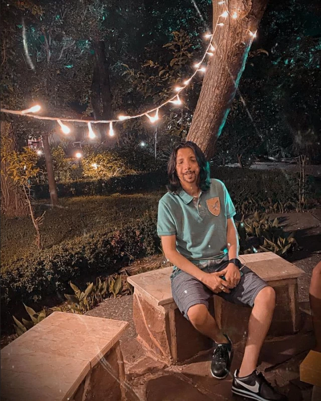 پدر فرهاد ایرانی