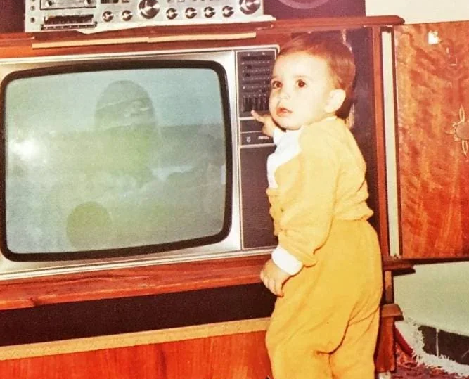 تصویر کودکی امید حاجیلی