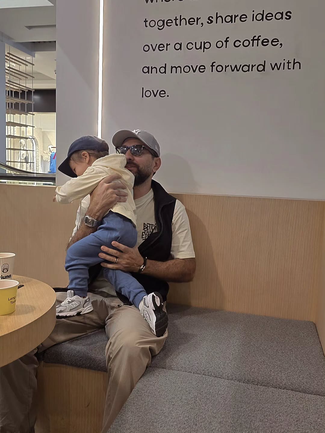 عکس خانوادگی بهرام رادان