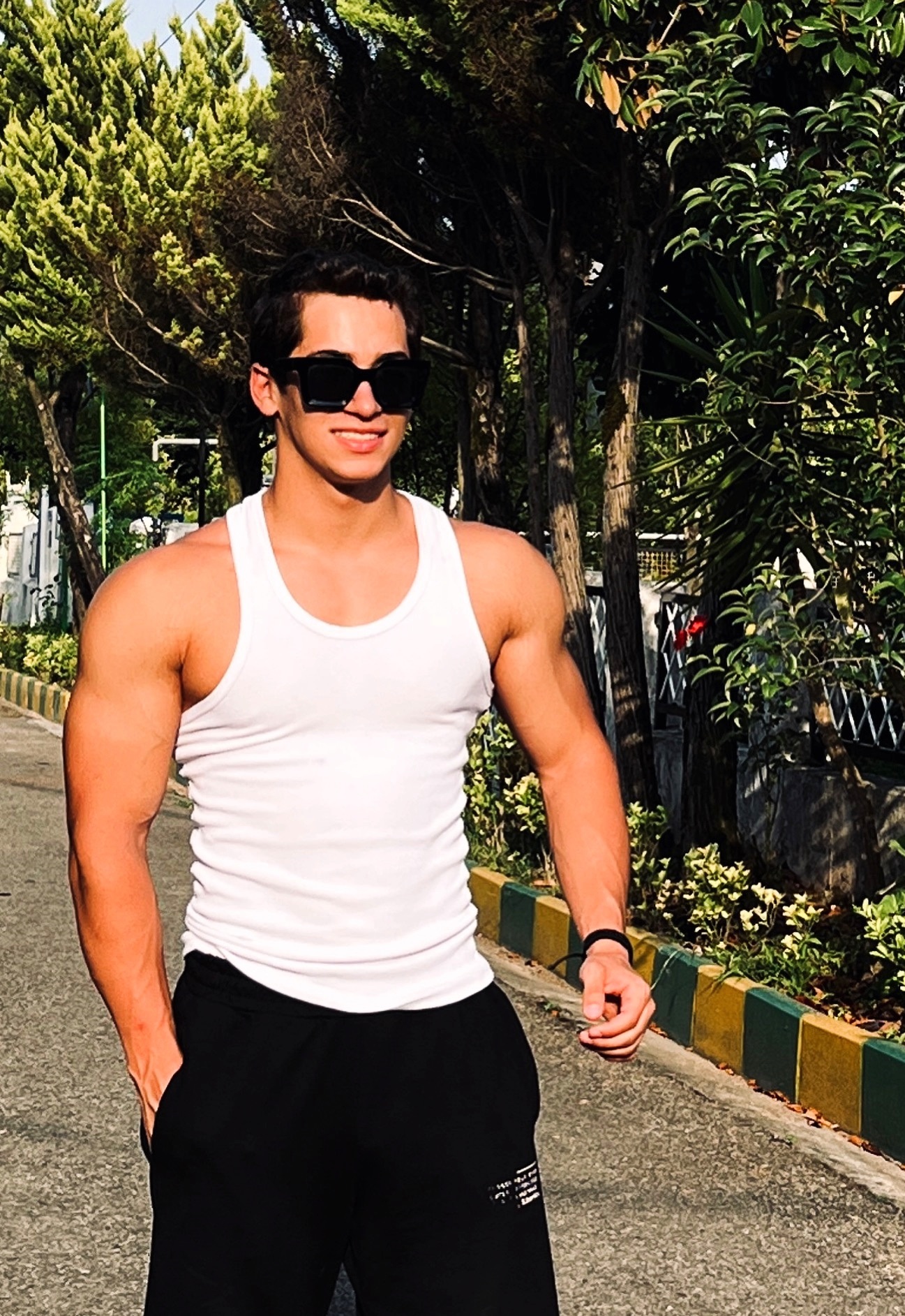 عرفان برزین در ۱۸ سالگی