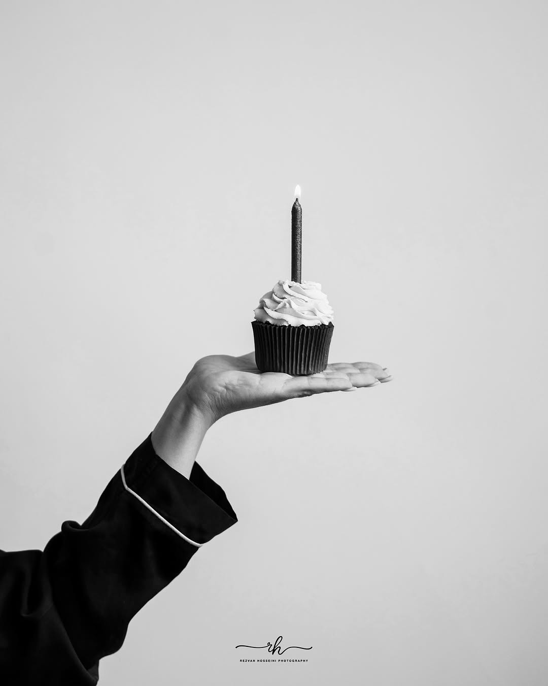 عکس سوم از تولد الهام اخوان