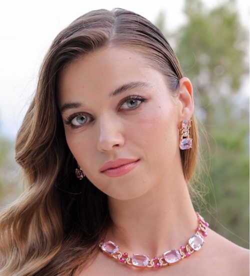 آفرا با جواهرات بولگاری