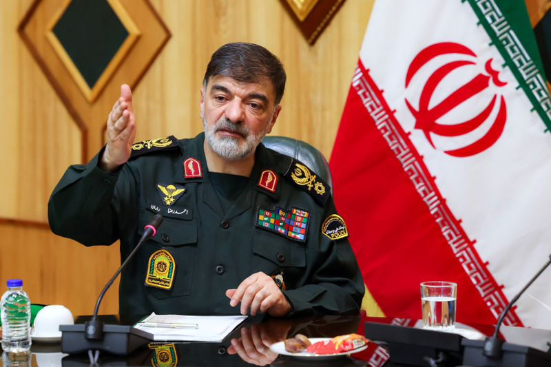 دیدار دکتر مسعود پزشکیان با فرماندهان فراجا و بازدید از ستاد فرماندهی انتظامی در سه شنبه 15 مهر 1404