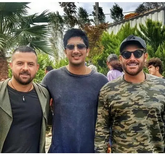 هومن سیدی و محمدرضا گلزار و فرزاد فرزین