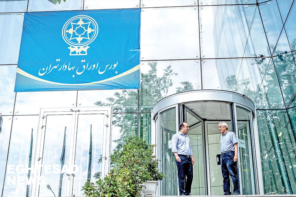 دلالان دلار و سکه در اوج؛ سهامداران، بلاتکلیف/ بورس در ۱۴۰۴ چه سرنوشتی دارد؟ ///////دپوی نوروز 5