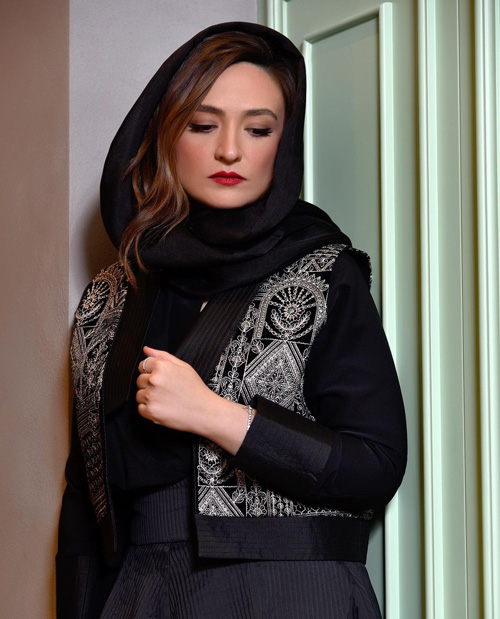 گلاره عباسی