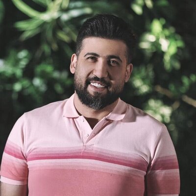 بیوگرافی و زندگی خصوصی مجتبی پوربخش و همسرش و علت اصلی اخراج او از صدا و سیما+ تصاویر جذاب و دیدنی