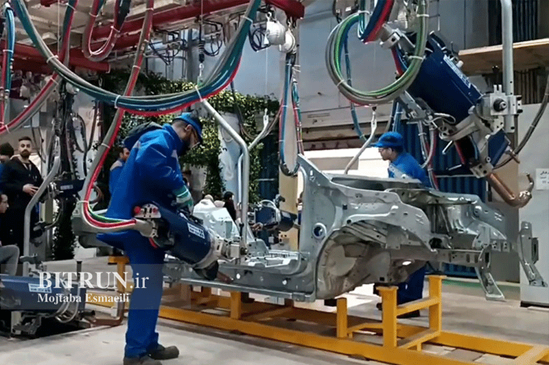 رونمایی-از-ریرا-در-خط-تولید-1