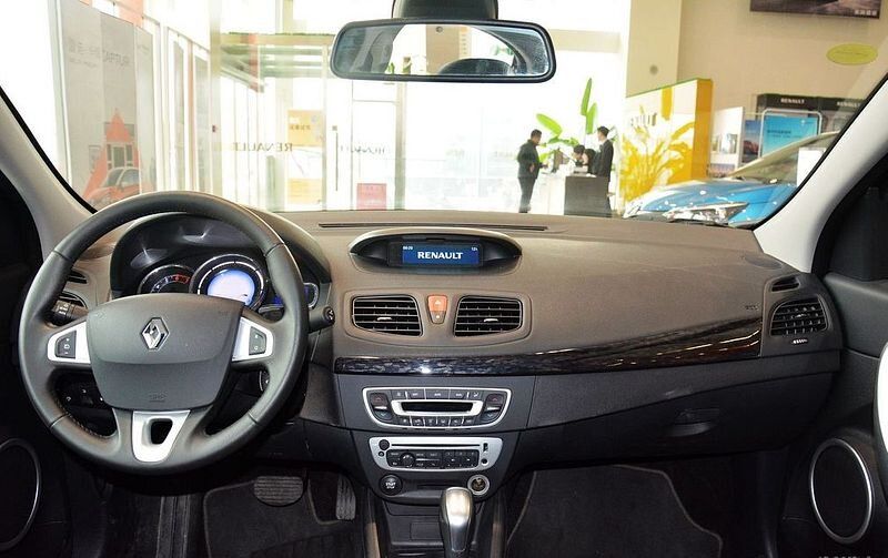 عکس | ترکیه ای ها برای این رنوی نامحبوب بازار ایران سر و دست می شکنند!