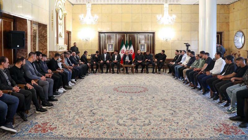 مسعود پزشکیان پیش از ظهر امروز سه‌شنبه ۸ مهر ۱۴۰۴، در مراسم تجلیل از مدال‌آوران، کادر فنی و مسئولان تیم‌های ملی کشتی آزاد و فرنگی