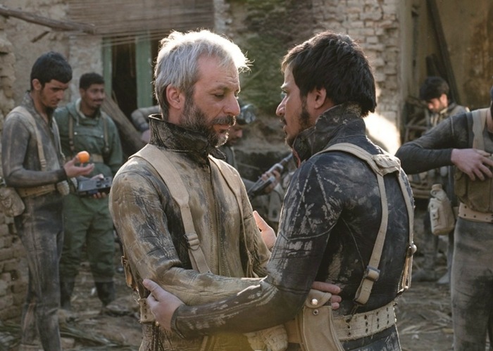 کاظم سیاحی در یادداشت‌های یک زن خانه‌دار