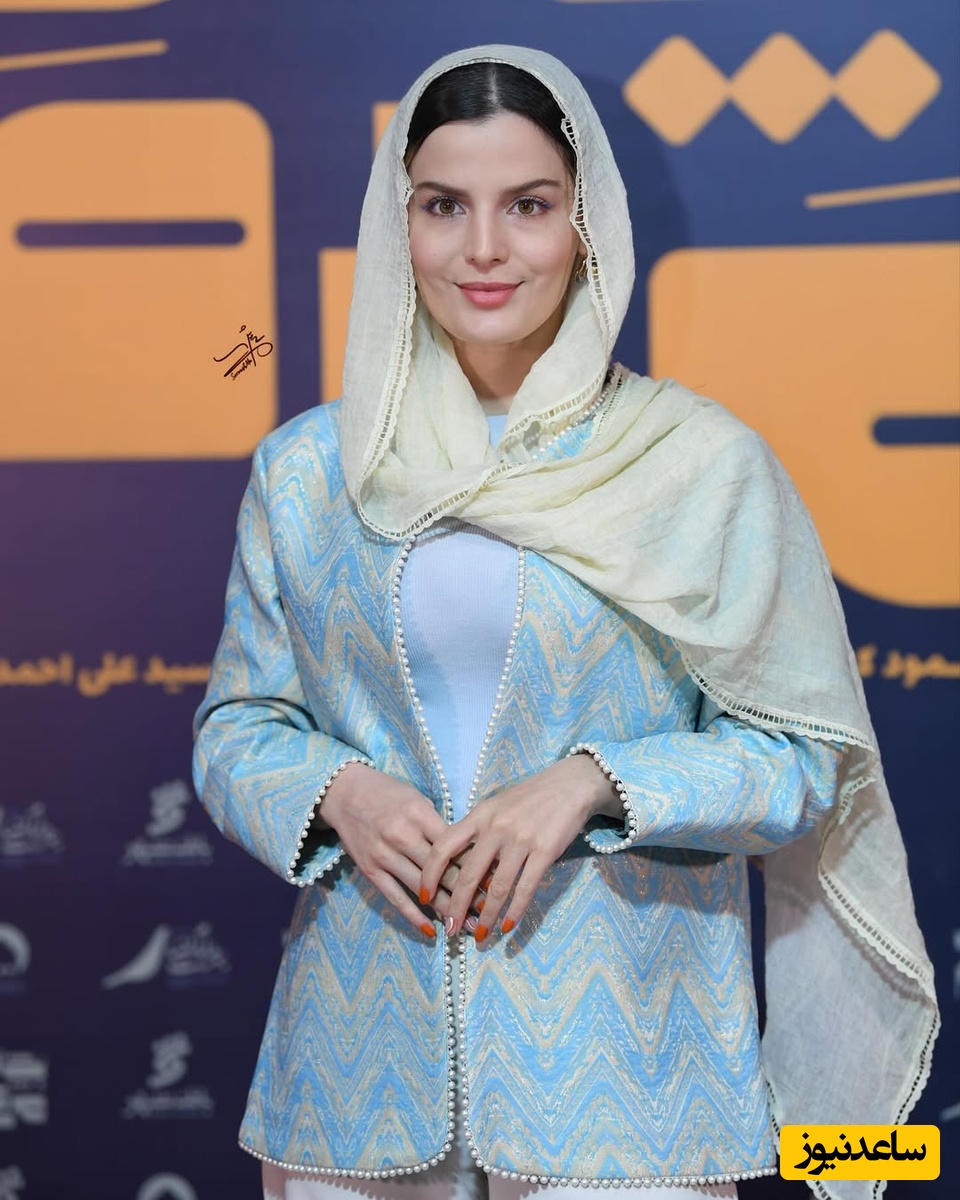 غزاله اکرمی