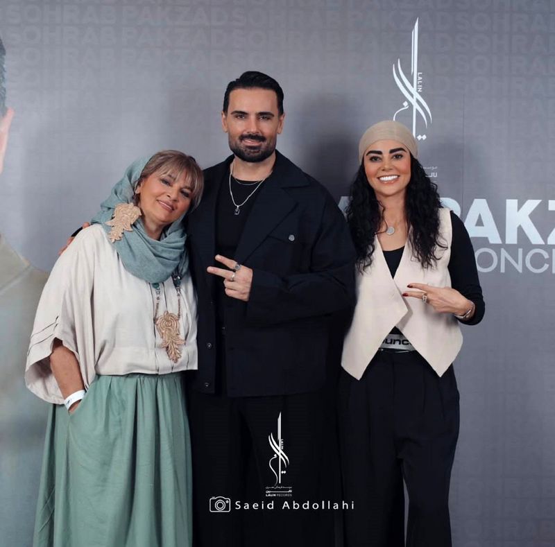 تصویر خانوادگی سهراب پاکزاد (1)