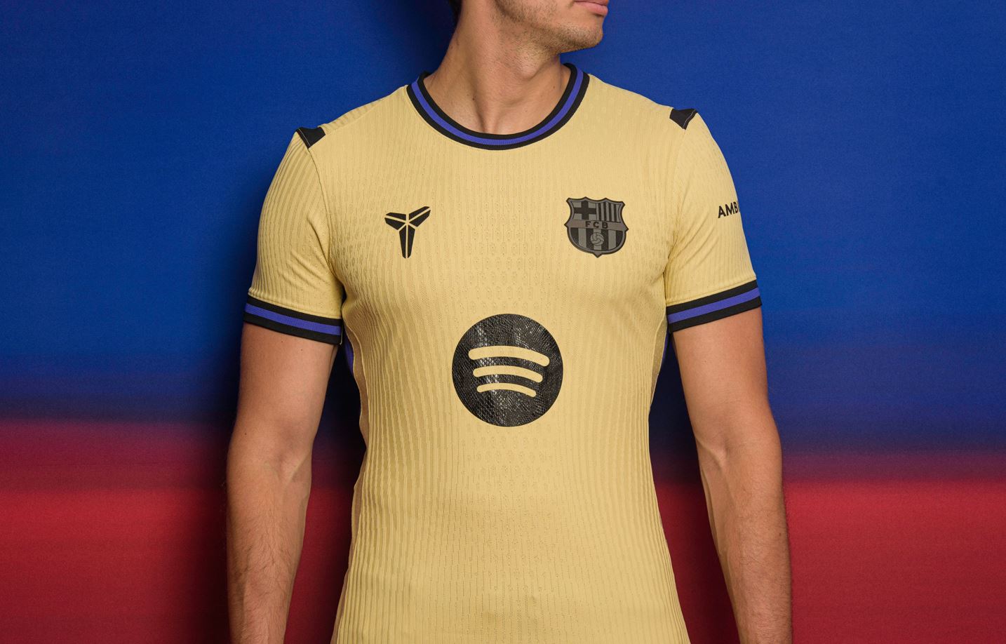 پیراهن دوم بارسلونا