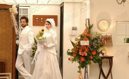 نمایی از لباس عروس لیلا حاتمی در فیلم بی‌پولی