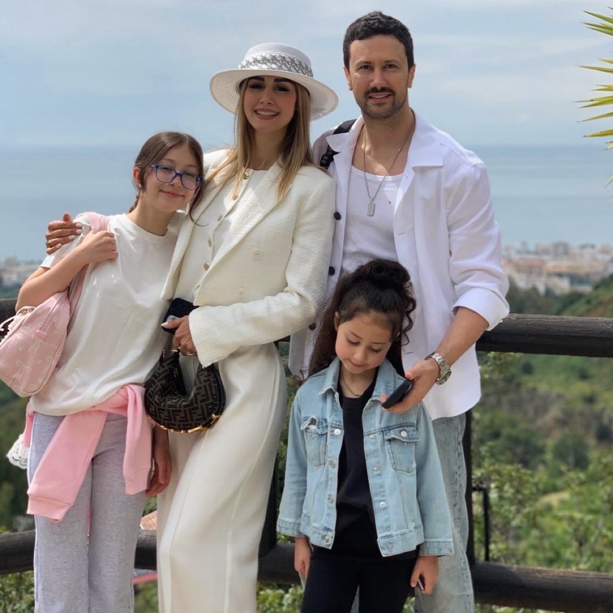 photo_2025-04-15_14-44-31