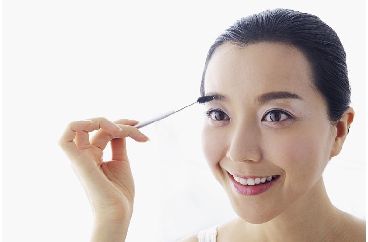 ابروها‌یتان را مرتب کنید