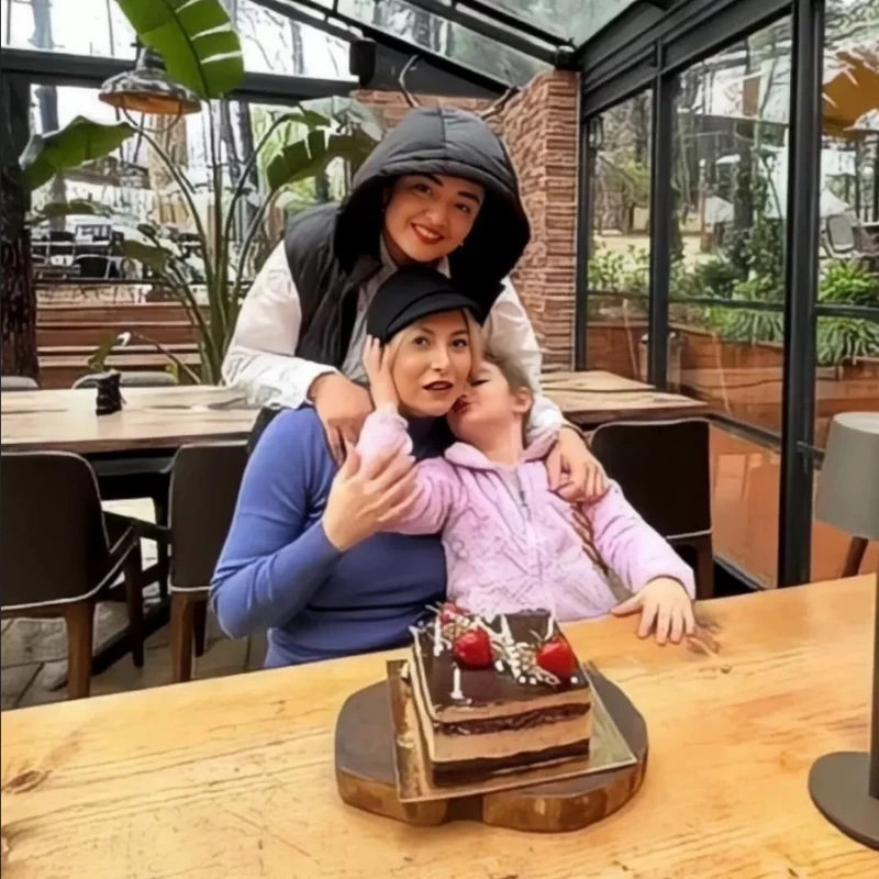 فریبا نادری