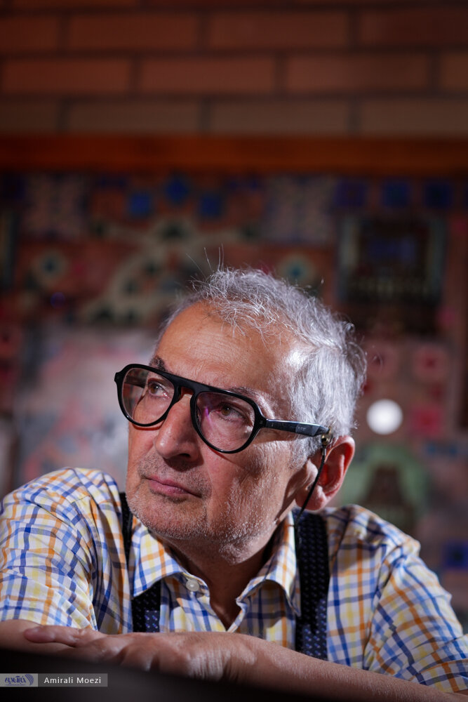 زیباکلام: پدر جد پزشکیان هم نمی تواند جلوی بودجه نهادهای مذهبی را بگیرد/ صداوسیما با ۲۹همت بودجه مخاطب را به بی‌بی‌سی فارسی و اینترنشنال سوق داده است