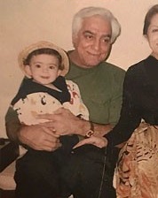 تصویری دیده نشده از چهره فردین بازیگر قبل انقلاب در زمان پیری اش با چهره ای جذاب تر از جوانی اش منتشر شد.