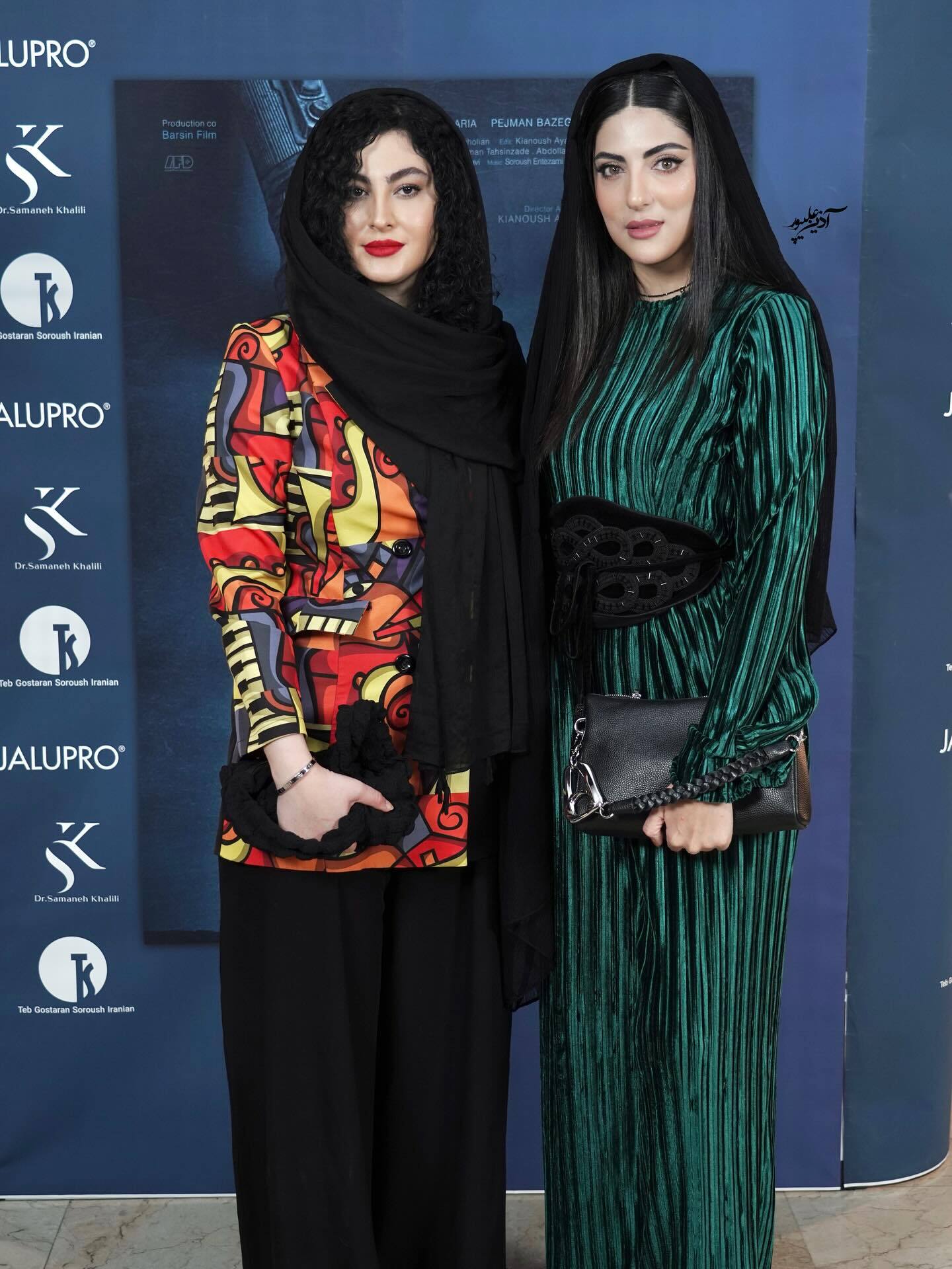 مریم مومن با کت رنگی