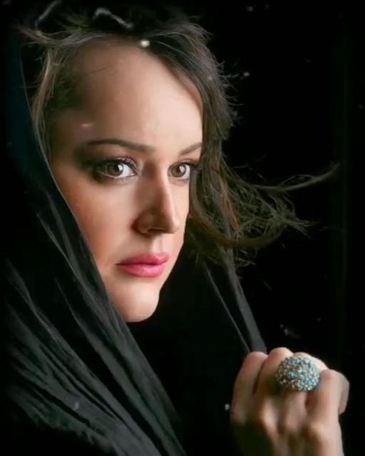 نعمیه نظام دوست، بازیگر سینما و تلویزیون در یک پست گلایهآمیز به کسانی که افراد مهربان را دست میاندازند کنایه زد.