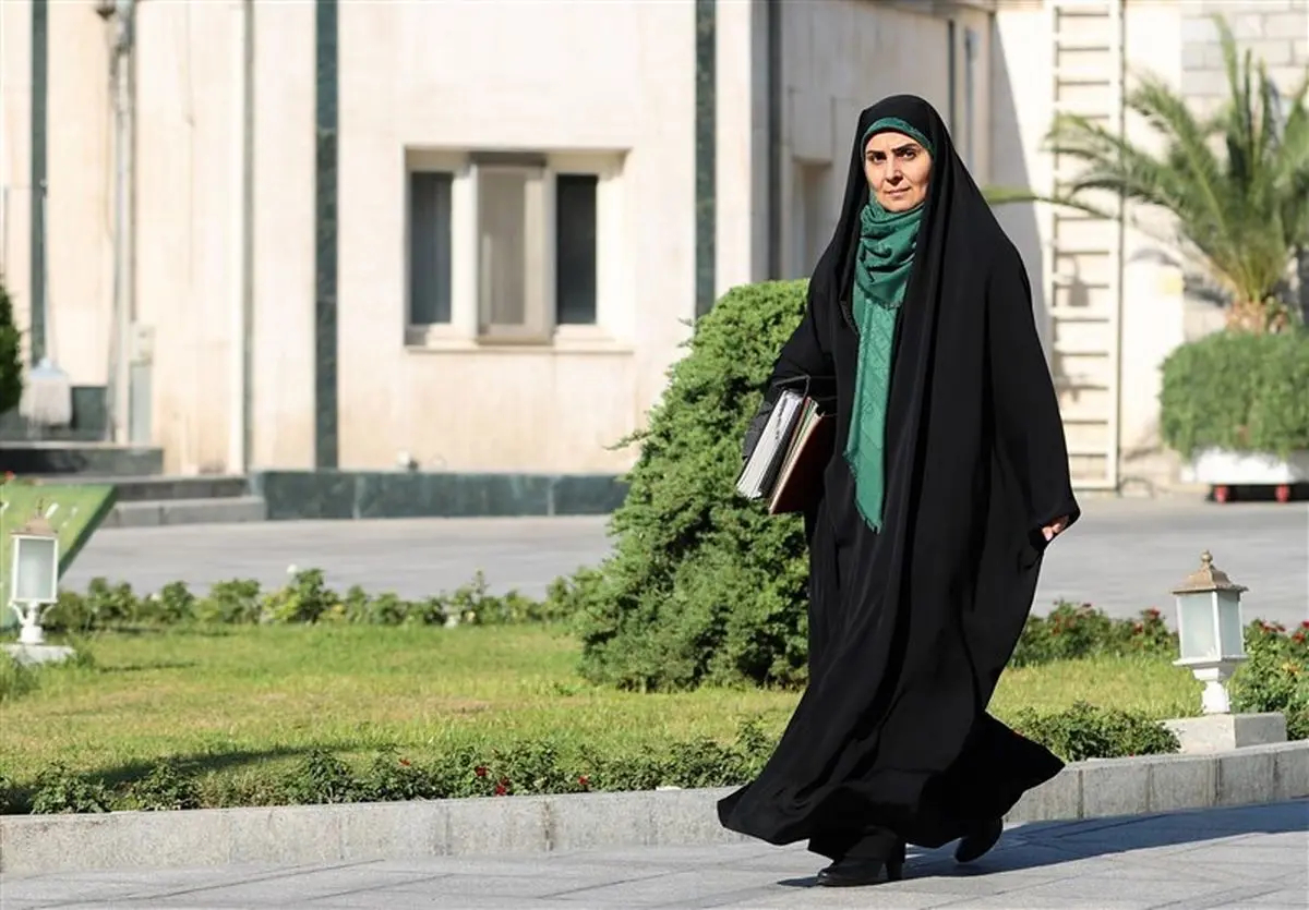 فرزانه صادق، وزیر راه