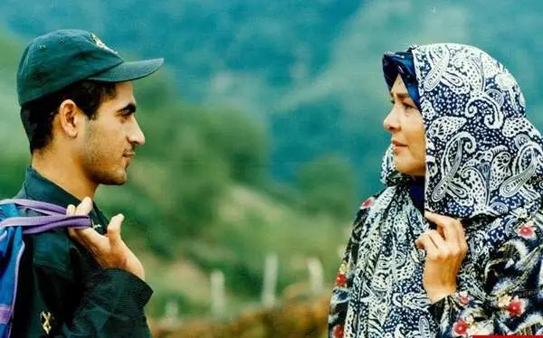 آفرین عبیسی