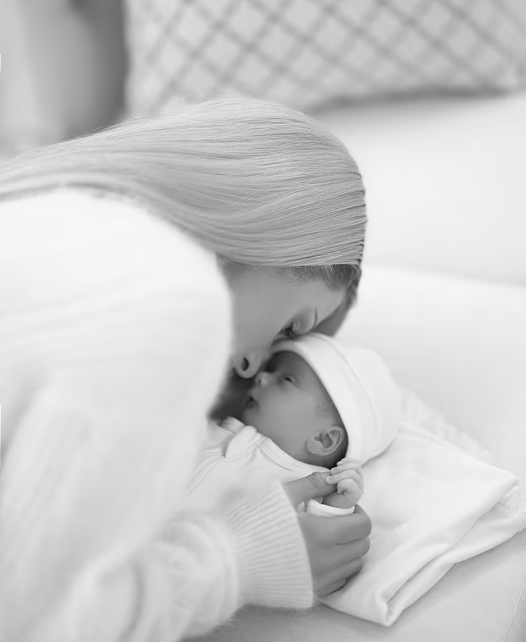 پریس هیلتون و فرزندش