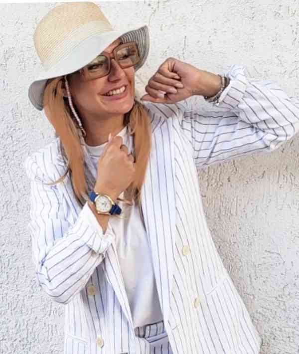 ساعت مهناز افشار