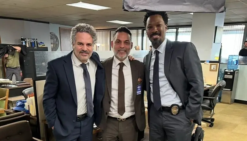 مارک رافلو، پیمان معادی، کوری هاکینز