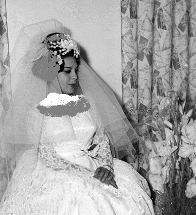 انتشار عکس عروسی شمسی فضل اللهی برای همه عجیب بود و چهره جوانی او هیچ شباهتی به چهره اکنون او ندارد.